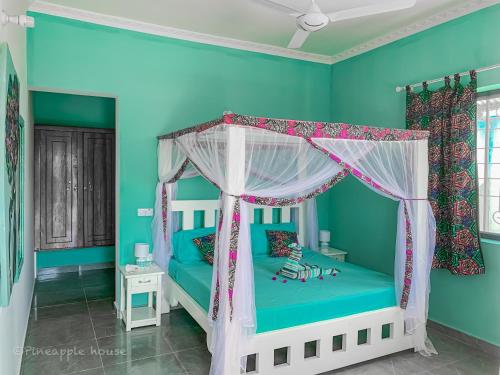 Pineapple House